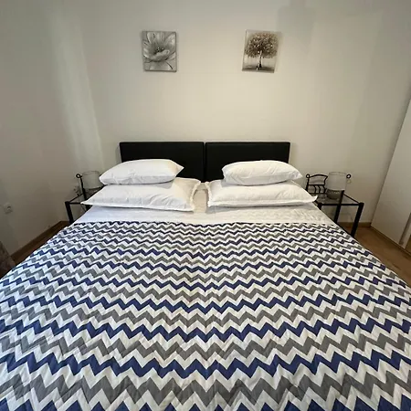Apartment Ana *