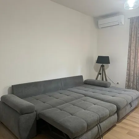 Ana Apartment *